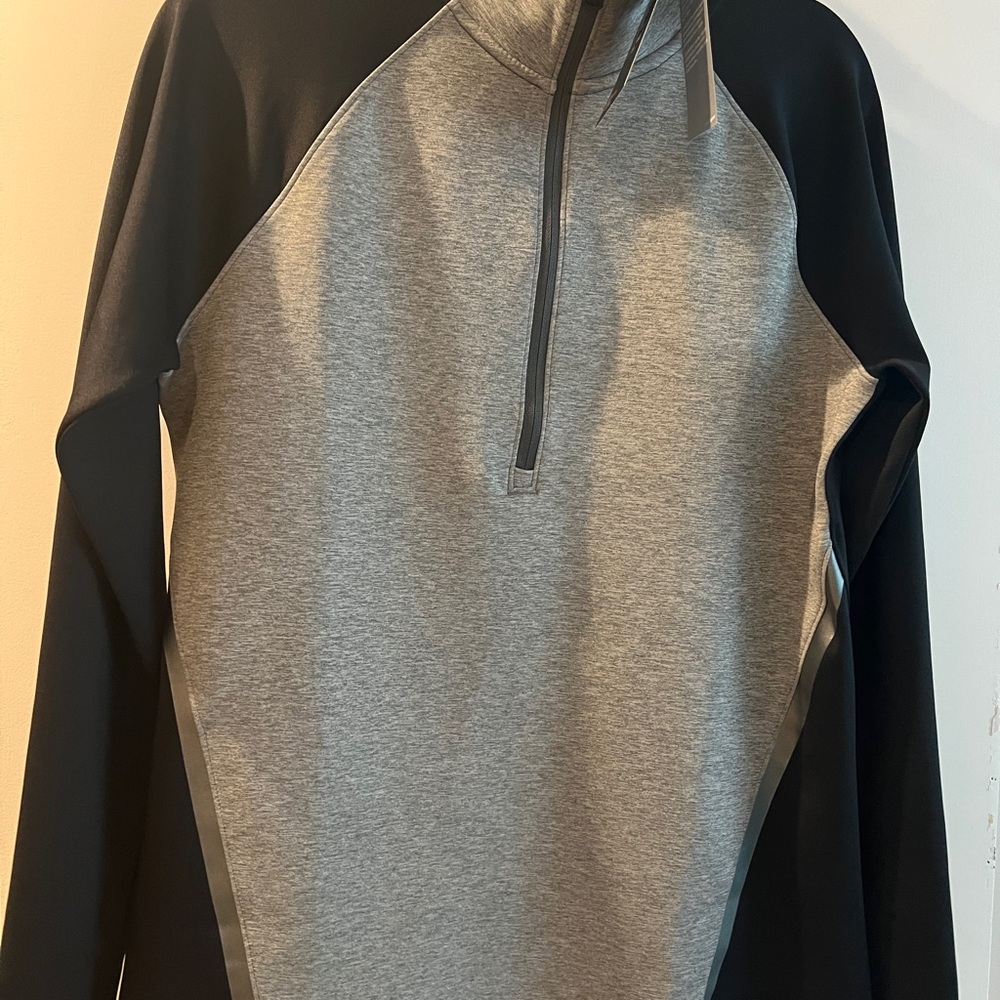 Under Armour Heather Gray and black work out gear